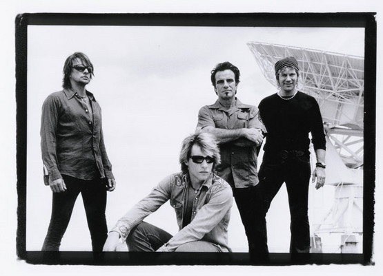 doppelter vorgeschmack - Pünktlich zur Tour: Neue Single & Live-CD von Bon Jovi 